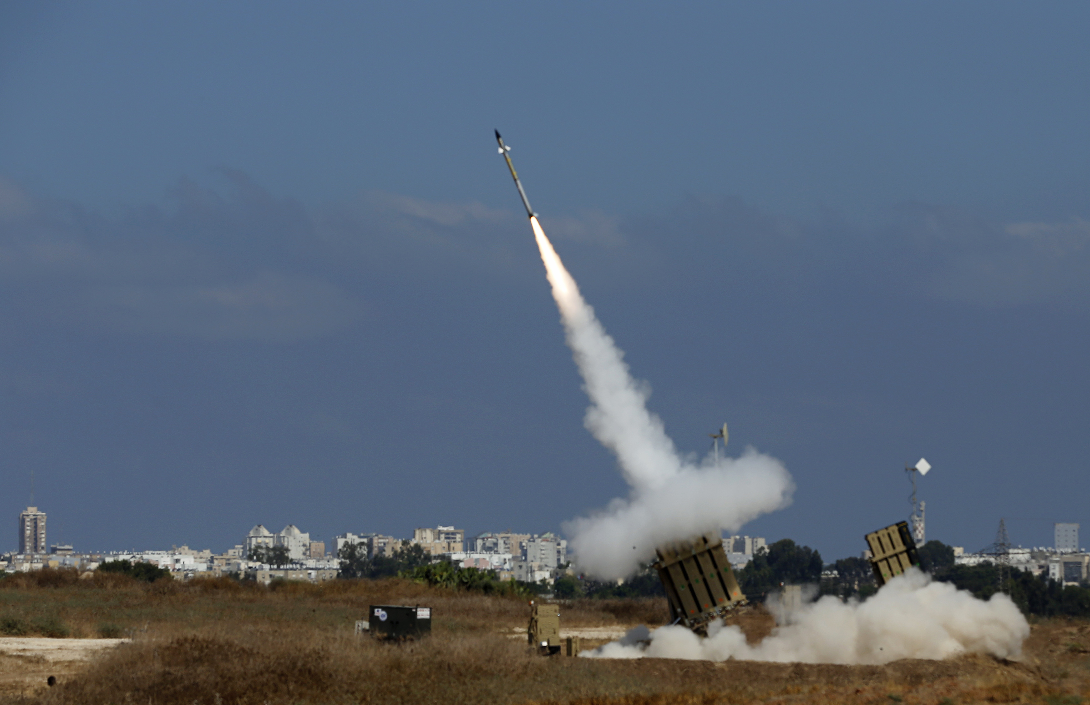 Система пво железный купол. ПВО Израиля Железный купол. ПВО Iron Dome. Iron Dome ракета. ПВО Израиля Железный купол ночью.