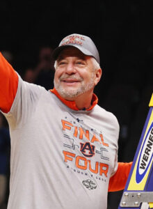 Atlanta, United States. 30th Mar, 2025. Auburn head coach Bruce Pearl helps cut down the net after the Tigers defeated Michigan State 70-64 in the Elite Eight round of the NCAA Men's Basketball tournament at State Farm Arena in Atlanta, Georgia on Sunday, 3A9HBAT Atlanta, United States. 30th Mar, 2025. Auburn head coach Bruce Pearl helps cut down the net after the Tigers defeated Michigan State 70-64 in the Elite Eight round of the NCAA Men's Basketball tournament at State Farm Arena in Atlanta, Georgia on Sunday, March 30, 2025. Auburn advances to play Florida in the Final Four on April 5. Photo by Mike Zarrilli/UPI. Credit: UPI/Alamy Live News